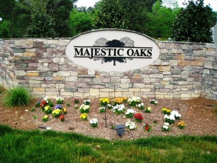 Majestic Oaks sign
